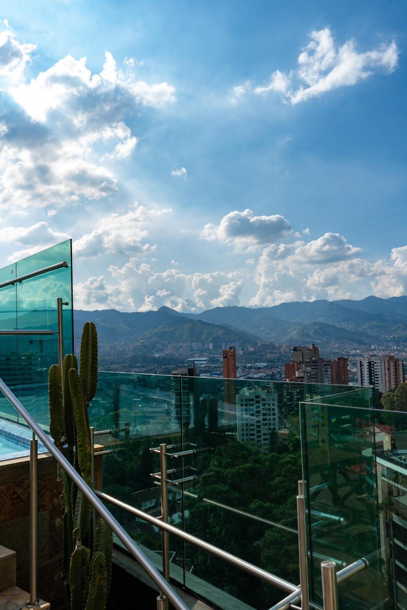 Cafe Hotel Medellin Exterior photo