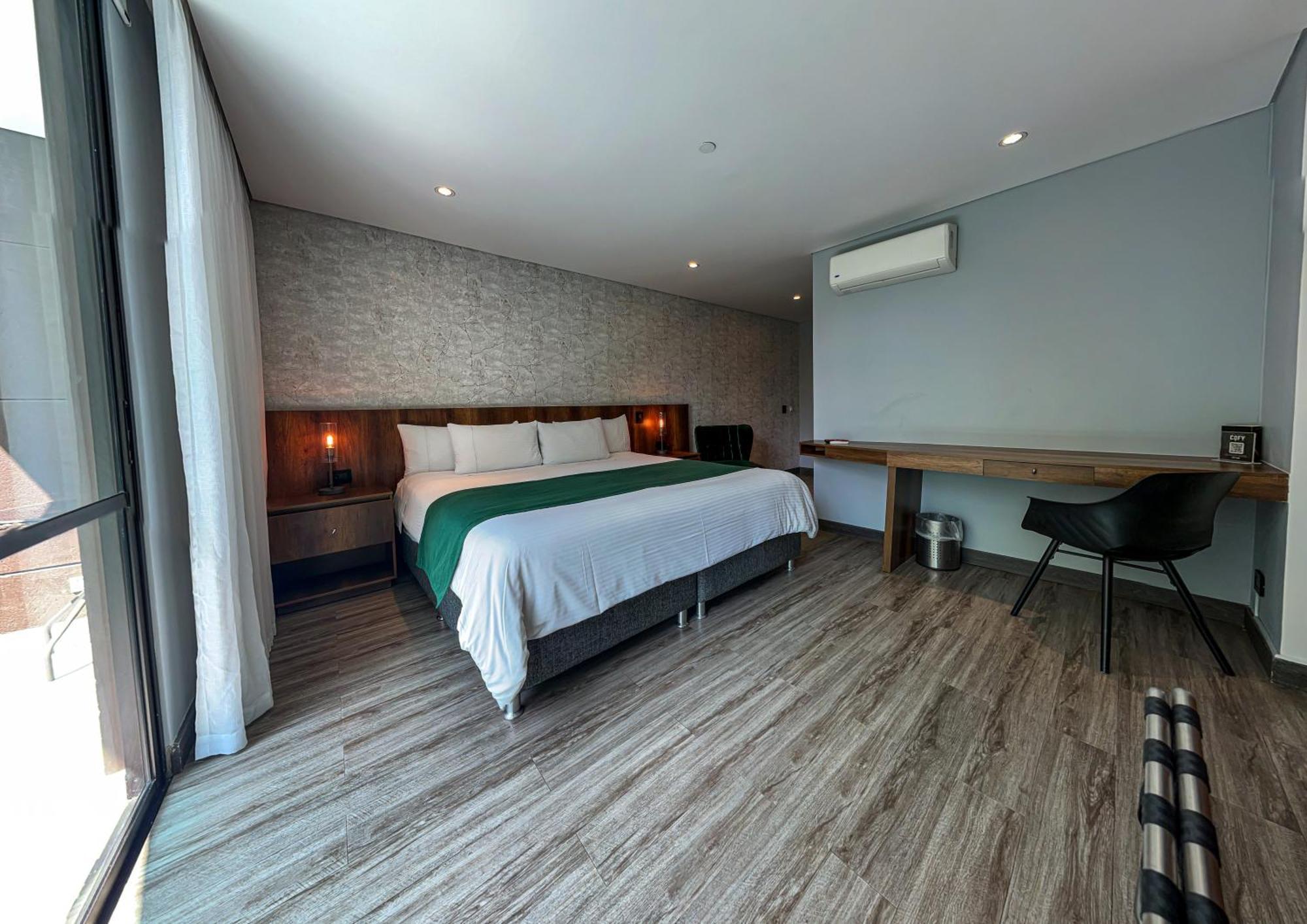 Cafe Hotel Medellin Room photo