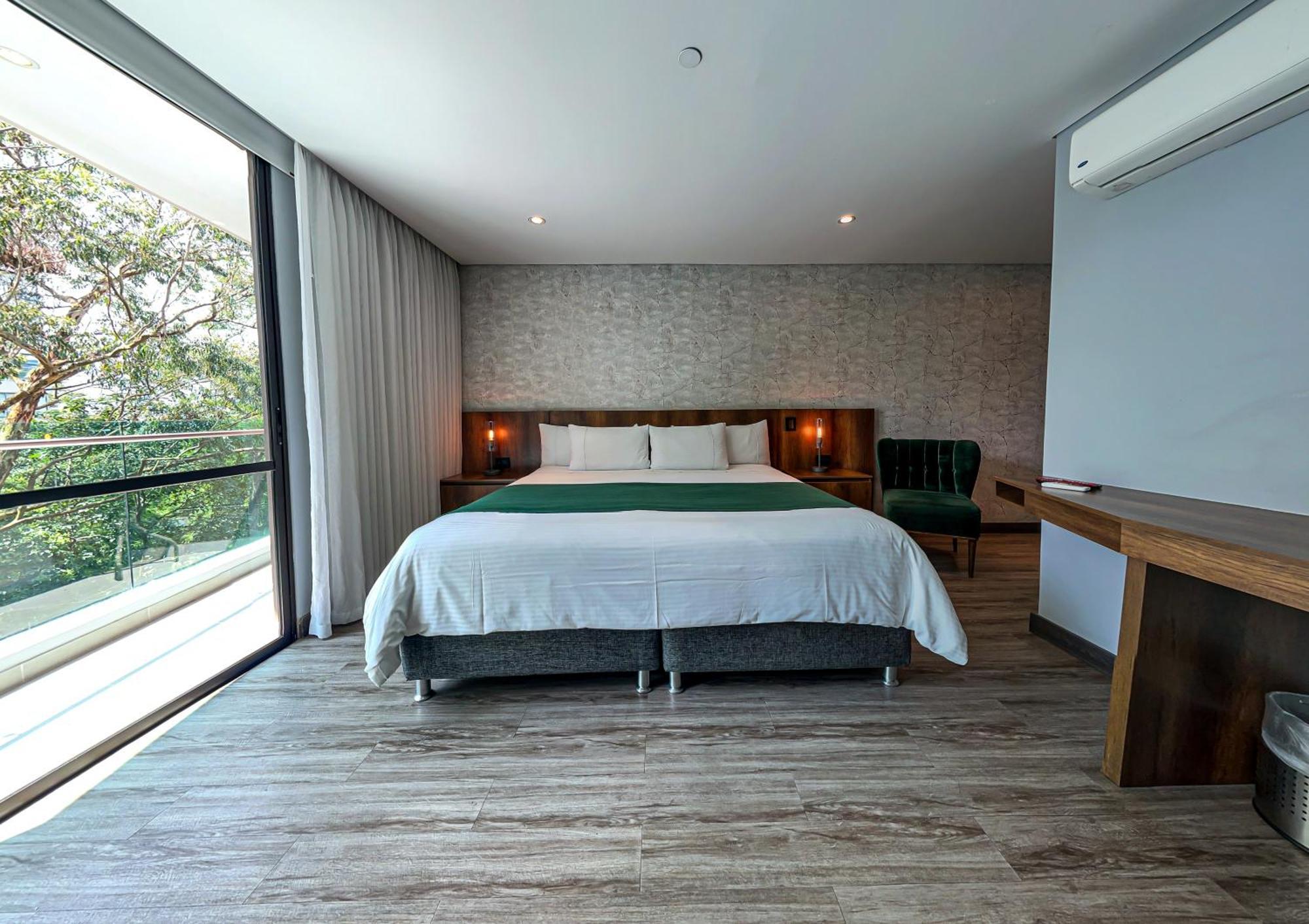 Cafe Hotel Medellin Room photo
