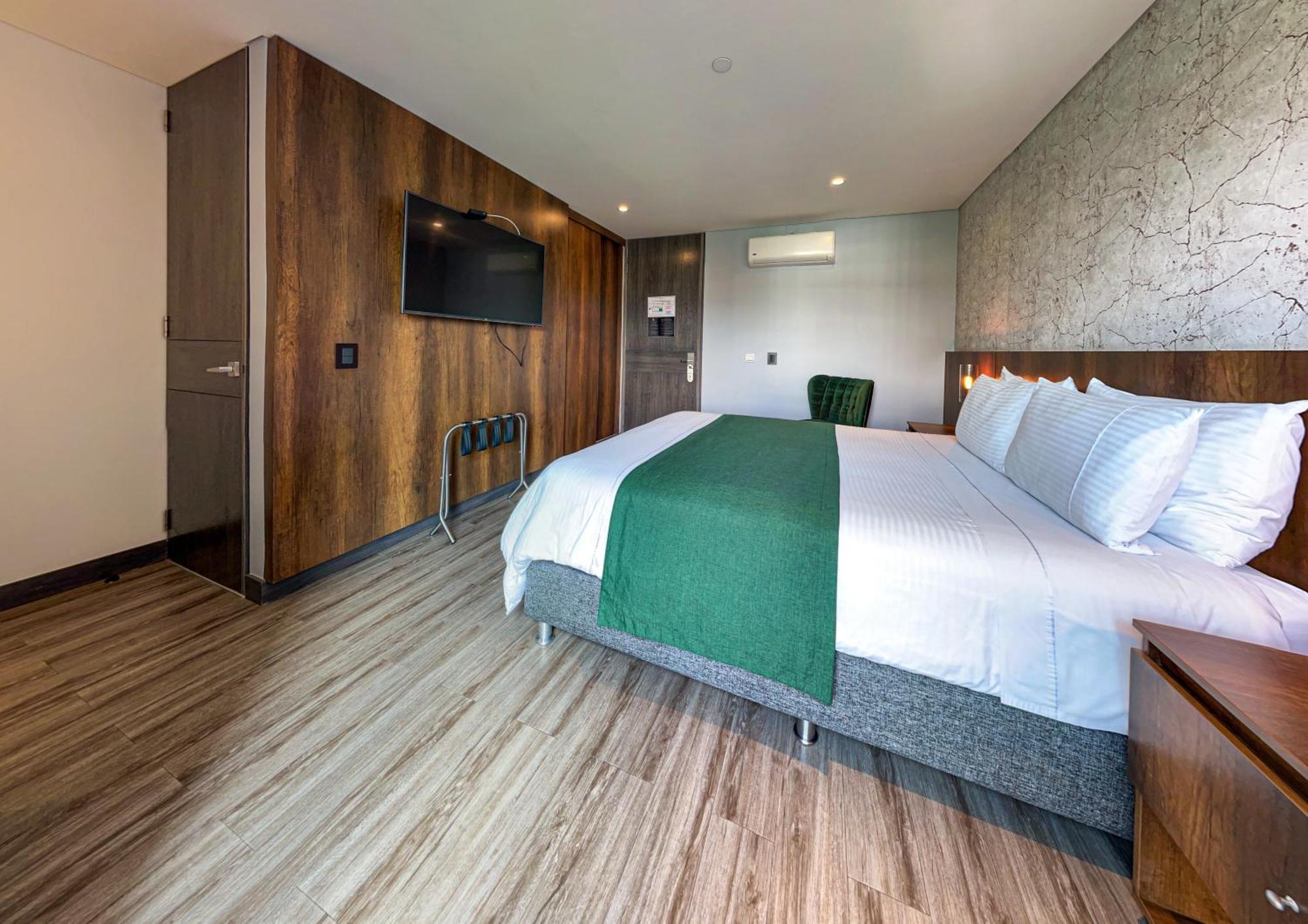 Cafe Hotel Medellin Room photo